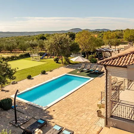 Casa Kamber With Pool