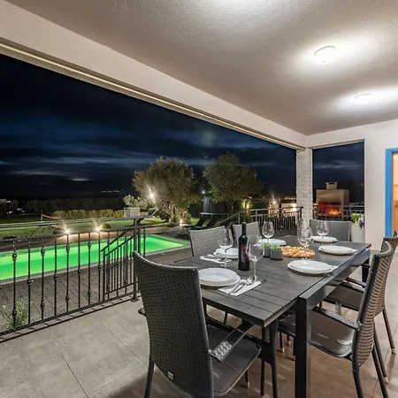 Casa Kamber With Pool * Tinj