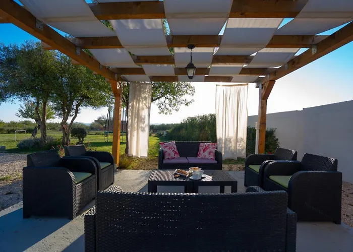 Villa Casa Kamber With Pool Tinj