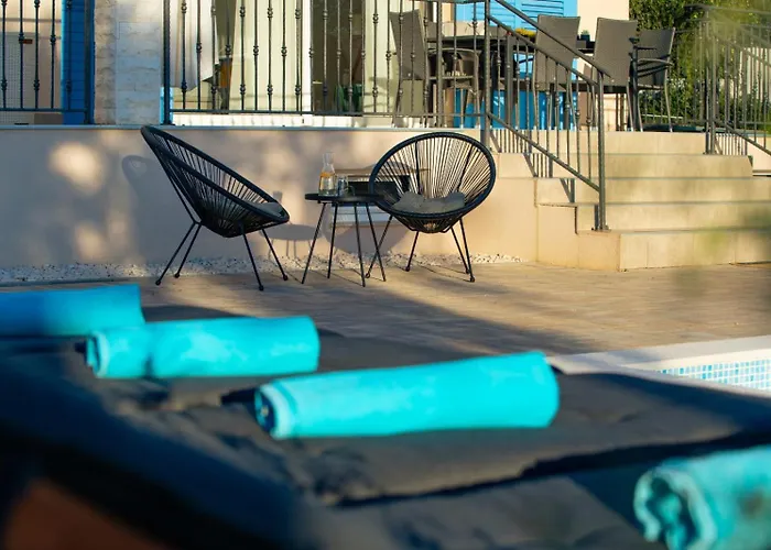 Casa Kamber With Pool * Tinj