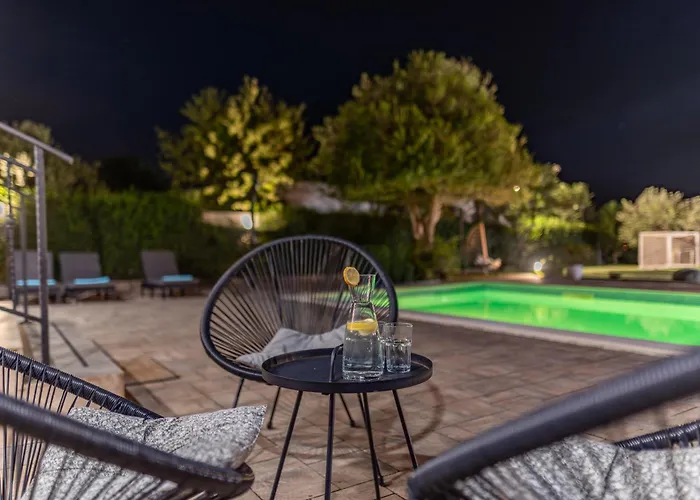 Casa Kamber With Pool Villa