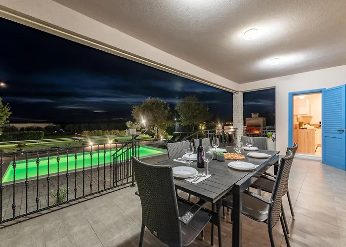 Casa Kamber With Pool * Tinj