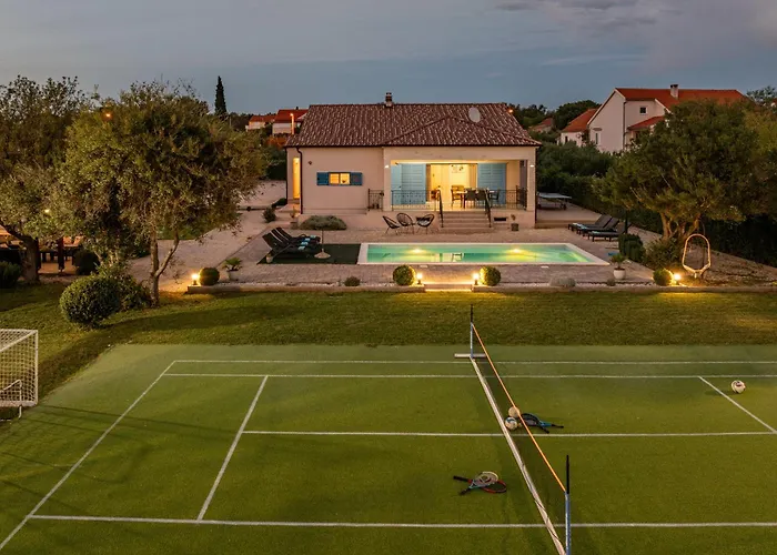 Casa Kamber With Pool * Tinj