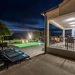 Casa Kamber With Pool Villa Tinj