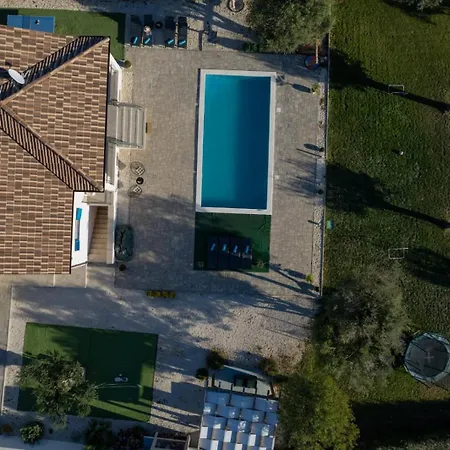 Villa Casa Kamber With Pool
