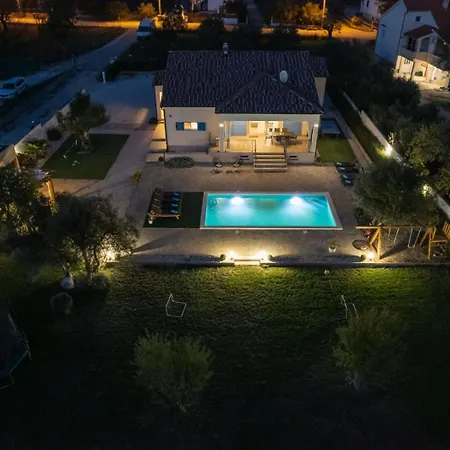 Casa Kamber With Pool * Tinj
