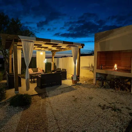 Casa Kamber With Pool Villa