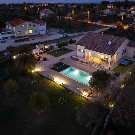Casa Kamber With Pool Villa Tinj