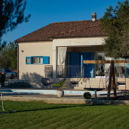Casa Kamber With Pool Villa Tinj