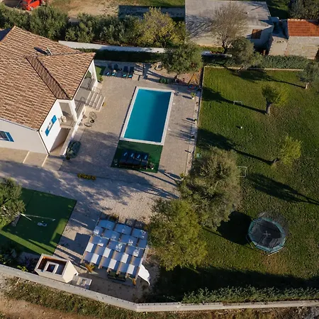 Casa Kamber With Pool Villa *