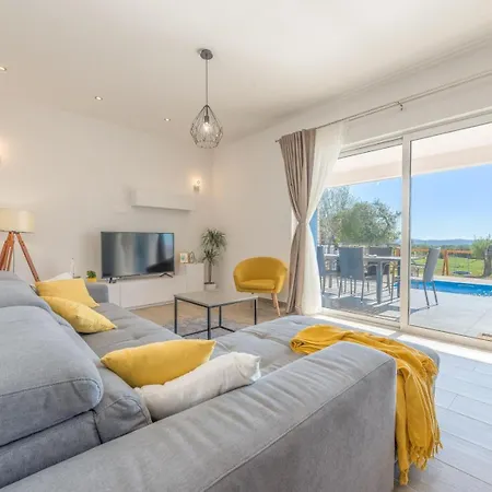 Villa Casa Kamber With Pool Tinj