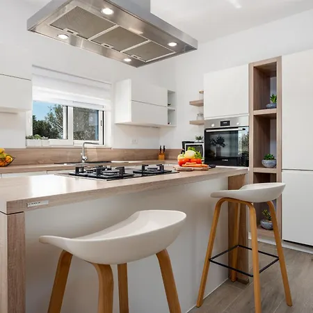 Villa Casa Kamber With Pool *