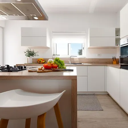 Villa Casa Kamber With Pool Tinj