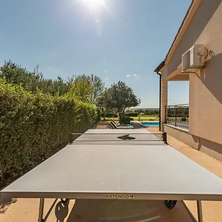 Casa Kamber With Pool וילה *