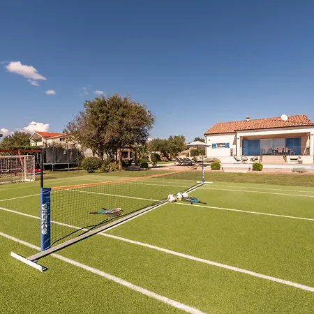 Casa Kamber With Pool וילה *