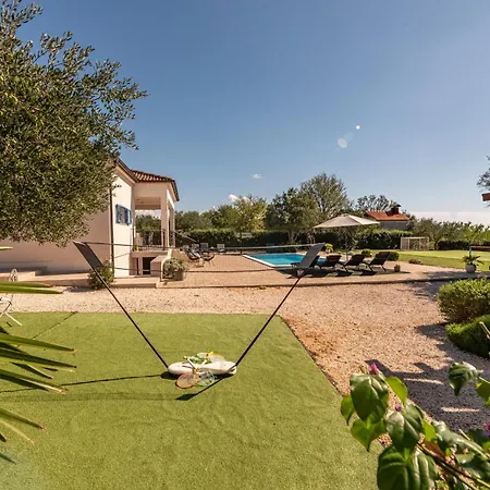 Casa Kamber With Pool * Tinj