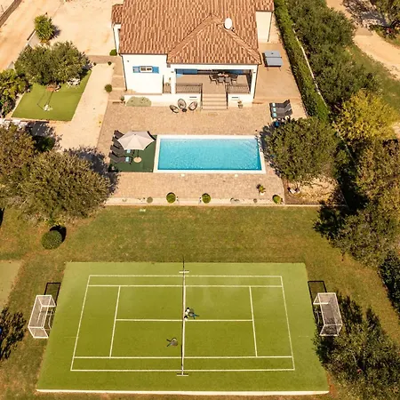 Villa Casa Kamber With Pool