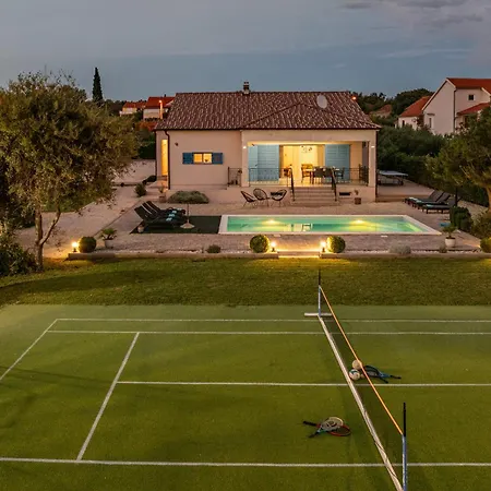 Casa Kamber With Pool * Tinj