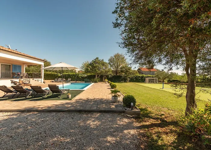 Casa Kamber With Pool * Tinj