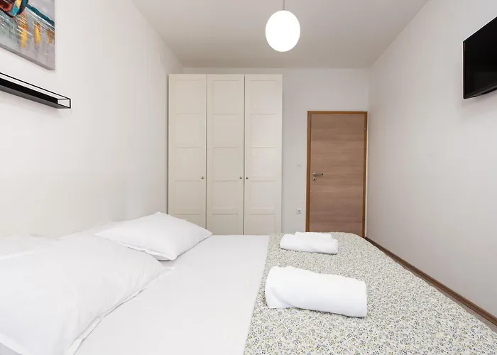 Casa Kamber With Pool Вилла