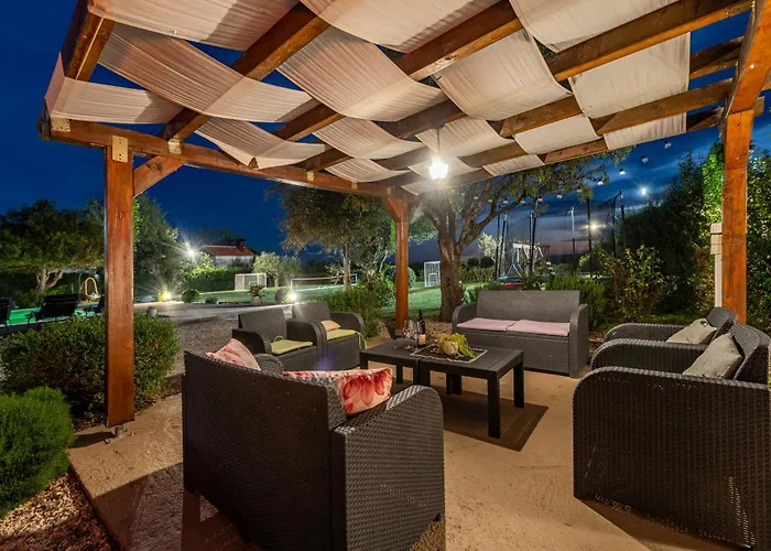 Вилла Casa Kamber With Pool *