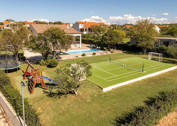 Casa Kamber With Pool Tinj