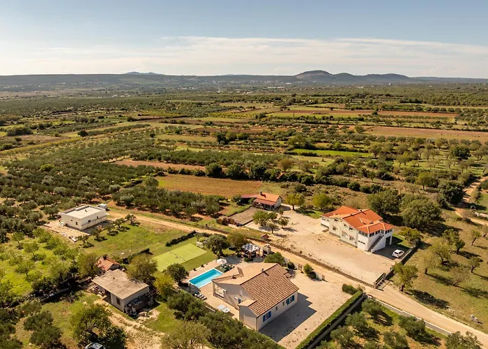 Casa Kamber With Pool *